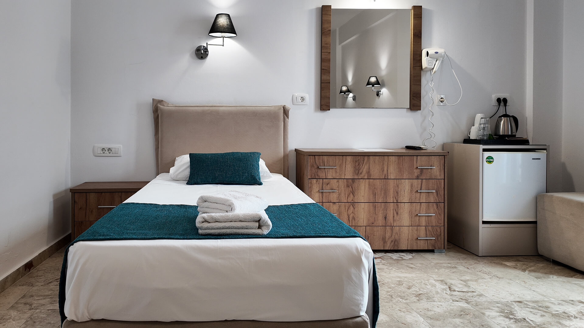 Mary Bill Hotel Santorini